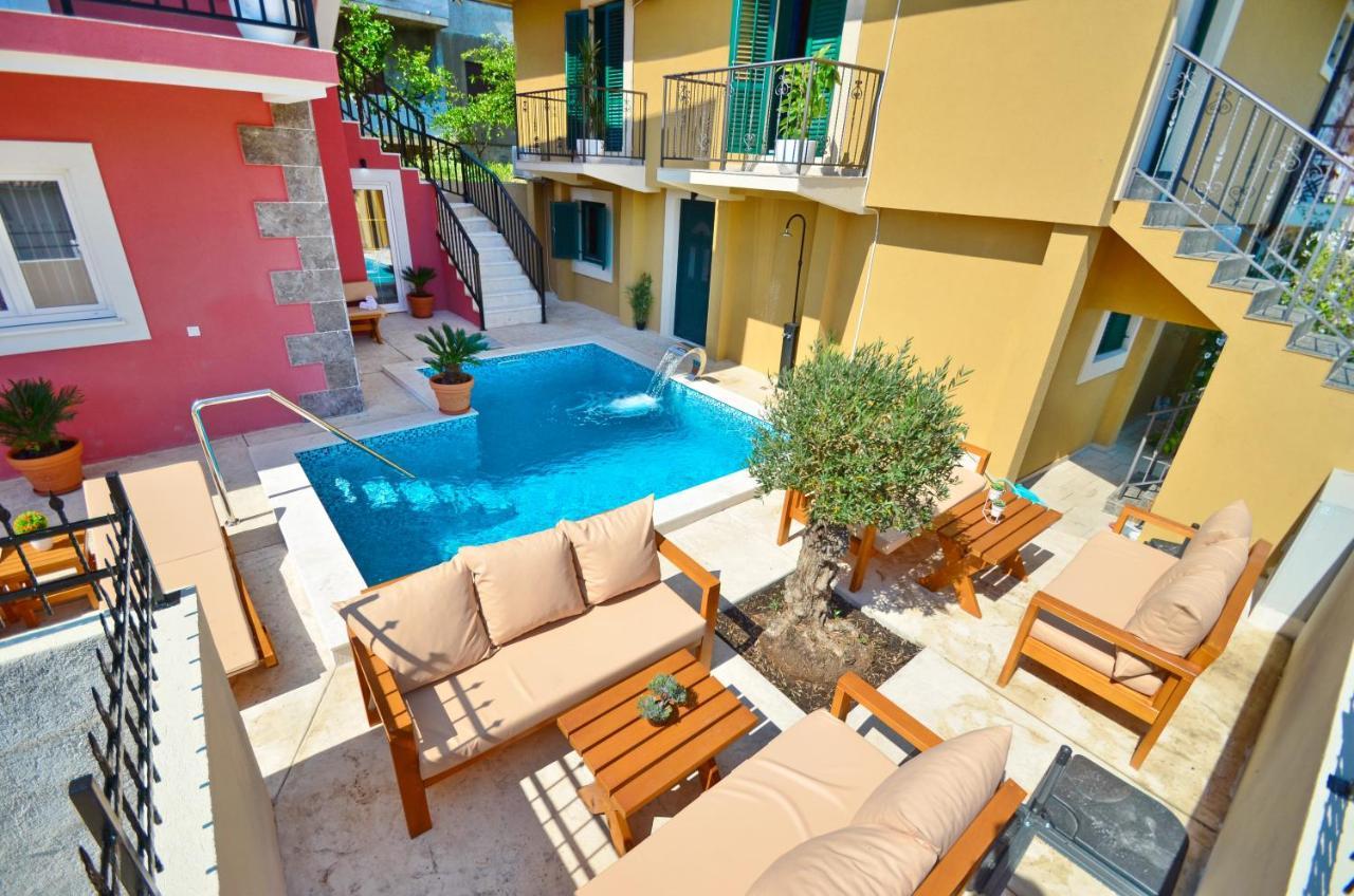 Apartments Lux S ティヴァト エクステリア 写真
