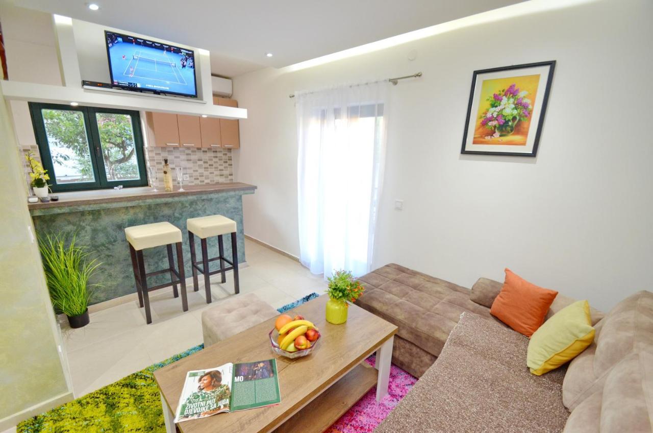 Apartments Lux S ティヴァト エクステリア 写真