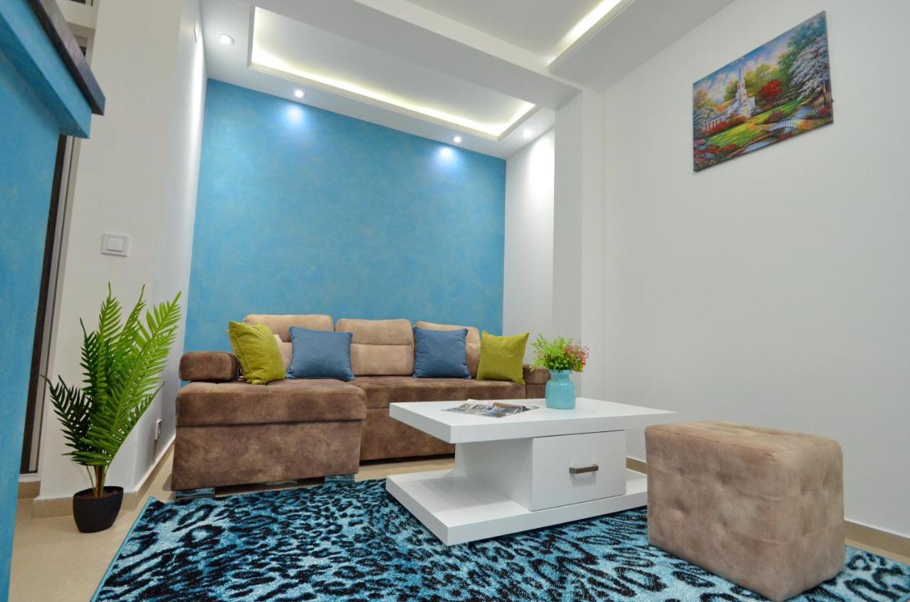 Apartments Lux S ティヴァト エクステリア 写真