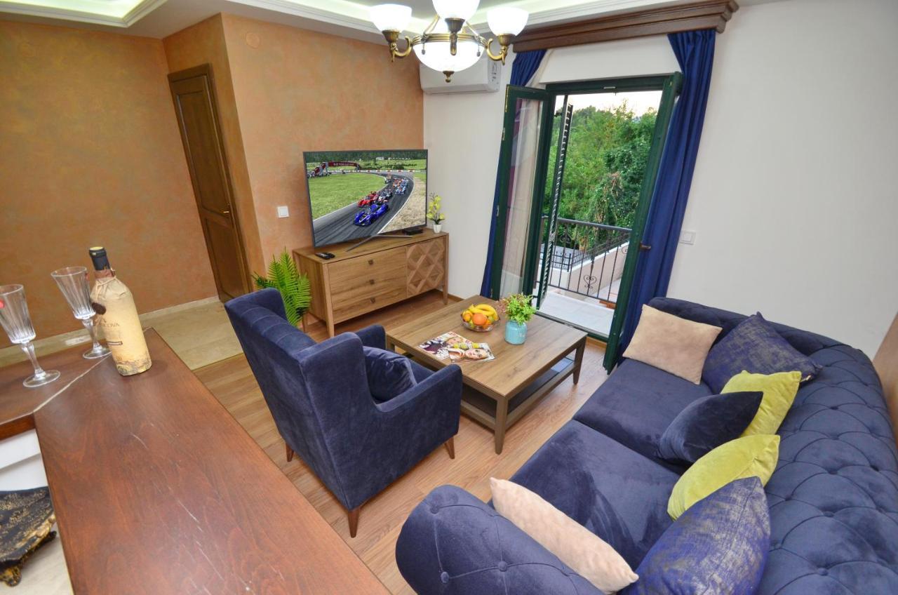Apartments Lux S ティヴァト エクステリア 写真