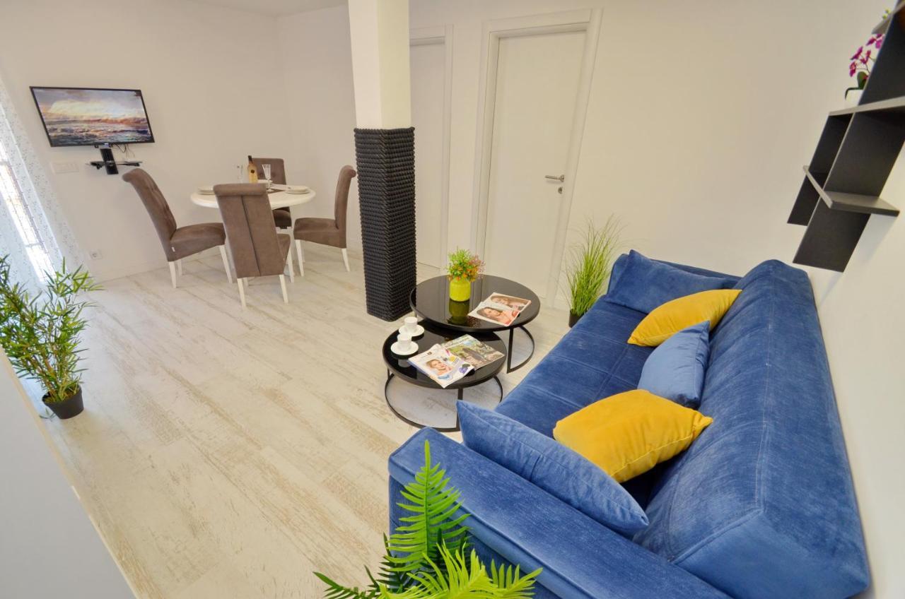 Apartments Lux S ティヴァト エクステリア 写真