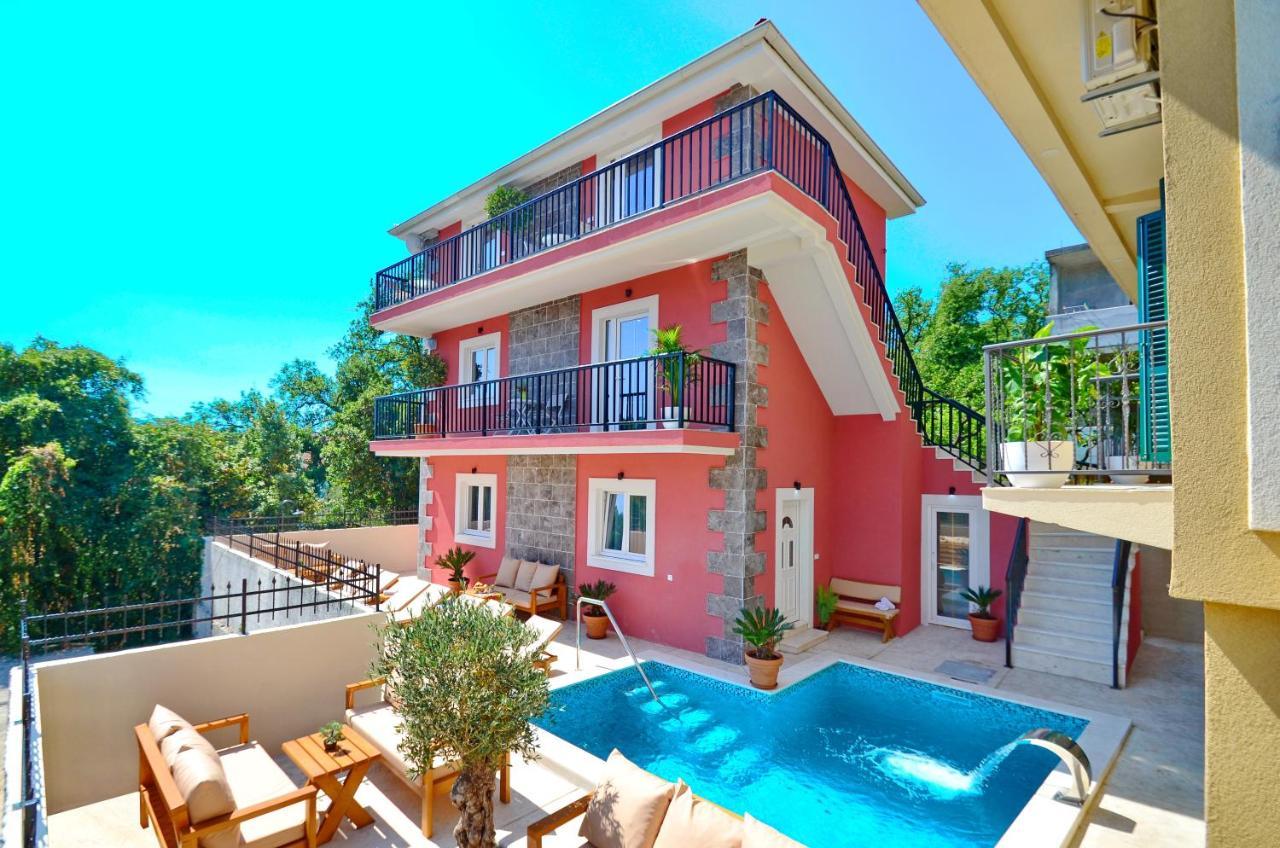 Apartments Lux S ティヴァト エクステリア 写真