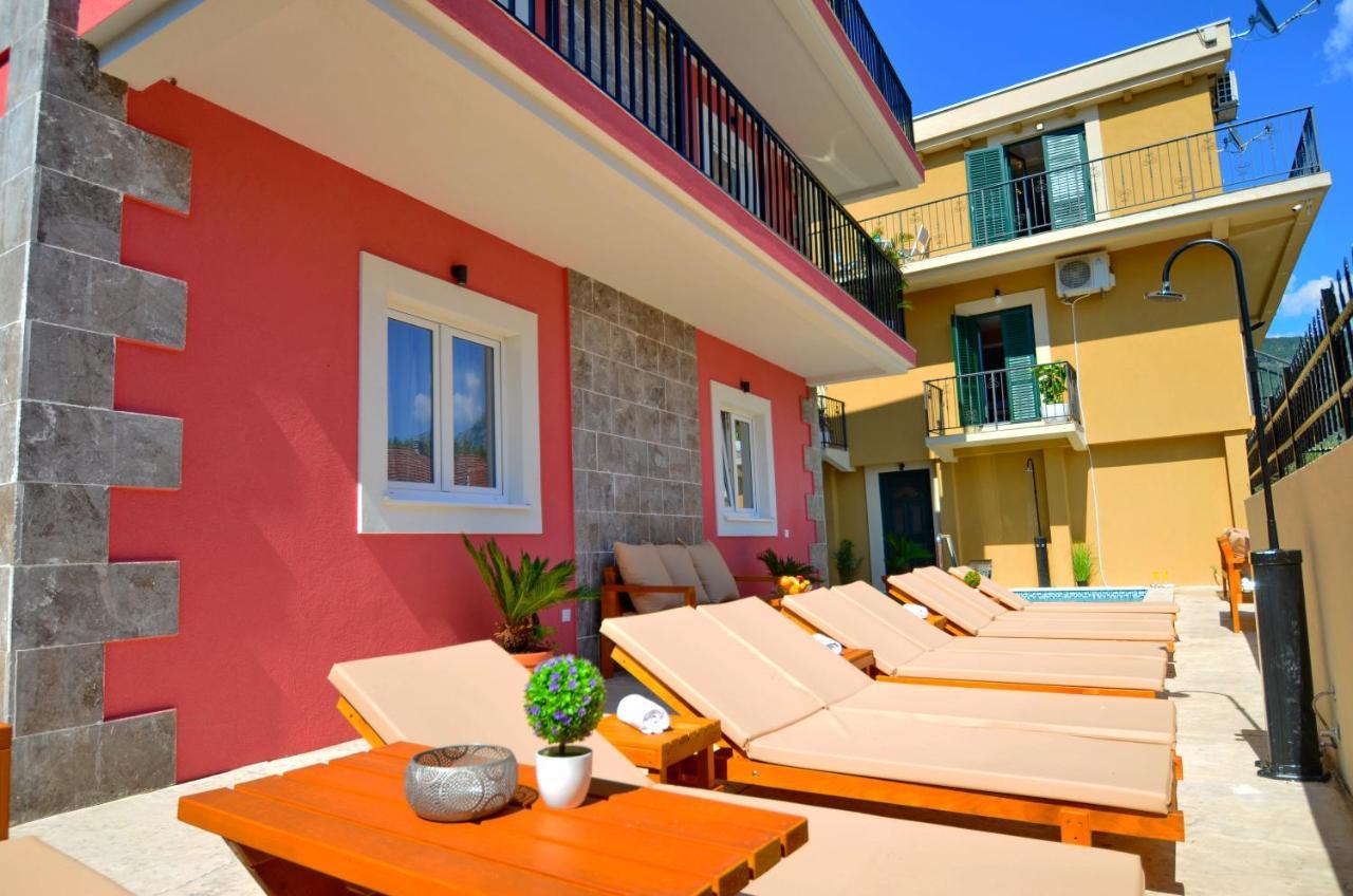 Apartments Lux S ティヴァト エクステリア 写真